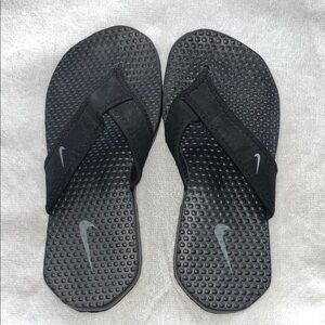 ♦️Nike Celso Flip Flops